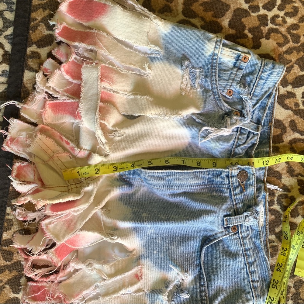 VINTAGE LEVIS red white blue distressed shorts beach summer juniors size 11 - Picture 3 of 11